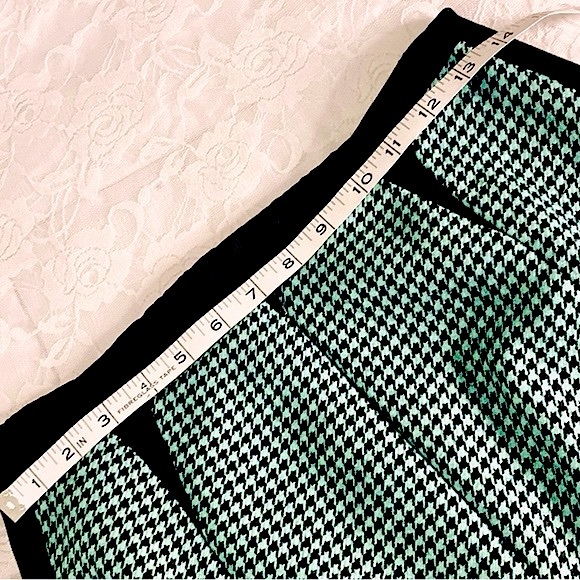 Carlisle Women’s Houndstooth Wool Business Suit - Picture 9 of 16